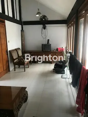 image RUMAH DENGAN KONSEP INDUSTRIAL DI GRAND GALAXY CITY DI JUAL (6)