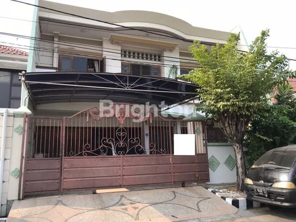 image RUMAH SURABAYA TIMUR LOKASI SANGAT STRATEGIS SELANGKAH KE ITS, UNAIR DAN PAKUWON CITY MALL DAN BANYAK TEMPAT MAKANAN (1)