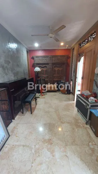 image DIJUAL RUMAH CANTIK SIAP HUNI POS PENGUMBEN JAKARTA BARAT (5)
