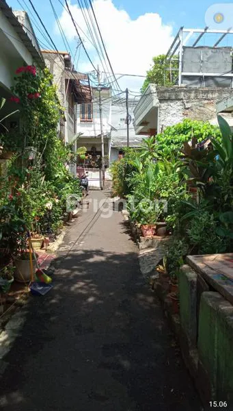 image RUMAH DI MENTENG DALAM JAKSEL (1)