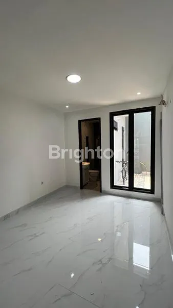 image DIJUAL RUMAH CANTIK SIAP HUNI CIDODOL RAYA JAKARTA SELATAN (5)