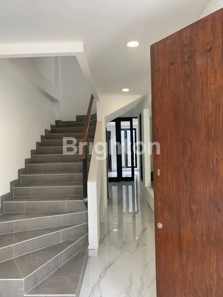 image DIJUAL RUMAH CANTIK SIAP HUNI CIDODOL RAYA JAKARTA SELATAN (3)