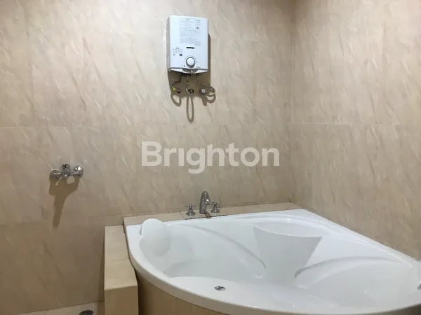 image NEW GRESS RUMAH GRAHA FAMILY SPLIT LEVEL BAGUS SIAP HUNI (3)