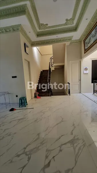 image RUMAH MEWAH MODERN MANYAR REJO BUTUH CEPAT LAKU (3)