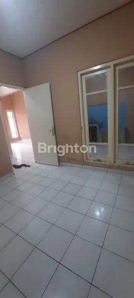 image DIJUAL RUMAH PARADISE SERPONG CITY SIAP HUNI  (6)