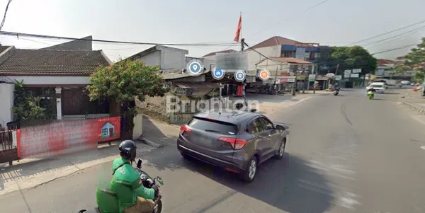 image RUMAH LAMA LUAS LOKASI STRATEGIS PINGGIR JALAN RAMAI SELATAN JAKARTA (7)