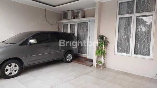 image RUMAH CANTIK SEMI FURNISHED 2 LANTAI DI PERMATA CIMANGGIS  (2)