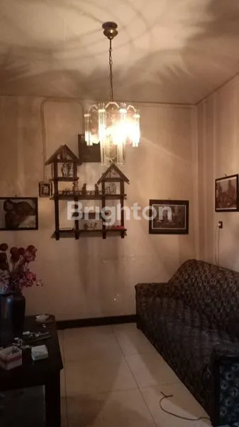 image RUMAH CANTIK TINGKAT LOKASI PERUMNAS 2 TANGERANG  (8)