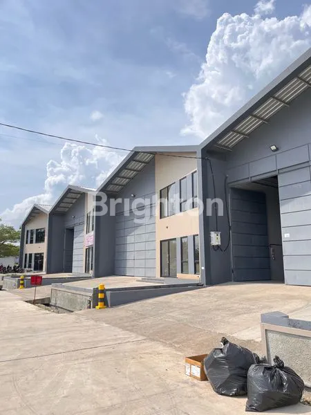 image GUDANG DISEWAKAN BERLOKASI STRATEGIS DAN MENJANJIKAN (1)