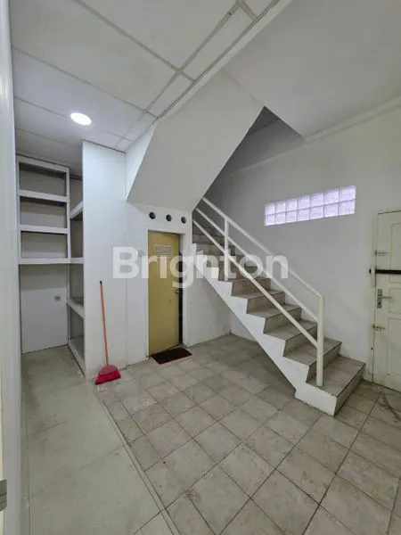 image DISEWA RUKO DIPINGGIR JALAN DI PUSAT KOTA (3)