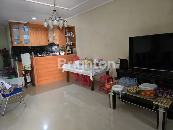 image HUNIAN NYAMAN SUNTER GARDEN, 180 M², HADAP SELATAN (3)