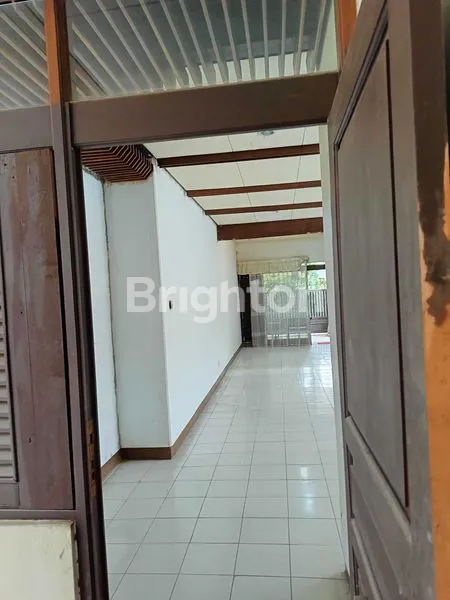 image RUMAH LUAS 300M² DI SAYAP RAJAWALI, STRATEGIS (4)