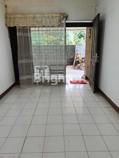 image RUMAH LUAS 300M² DI SAYAP RAJAWALI, STRATEGIS (8)