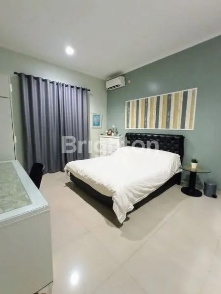 image RUMAH CANTIK TERAWAT 2 LANTAI LINGKUNGAN NYAMAN DI BSD KENCANA LOKA (3)