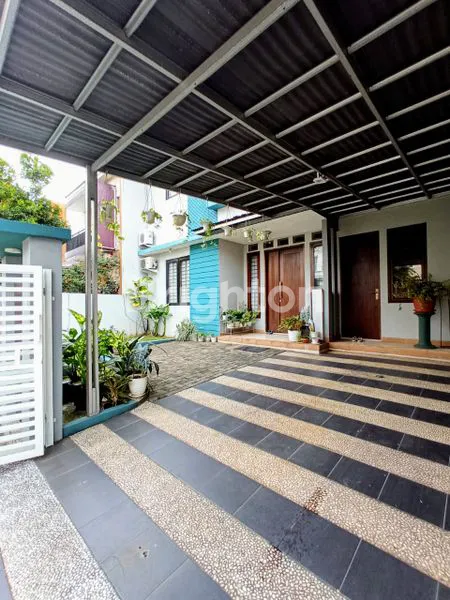 image RUMAH CANTIK TERAWAT 2 LANTAI LINGKUNGAN NYAMAN DI BSD KENCANA LOKA (2)