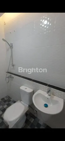 image RUMAH BARU 3 LANTAI SIAP HUNI DURI KEPA JAKARTA BARAT (5)