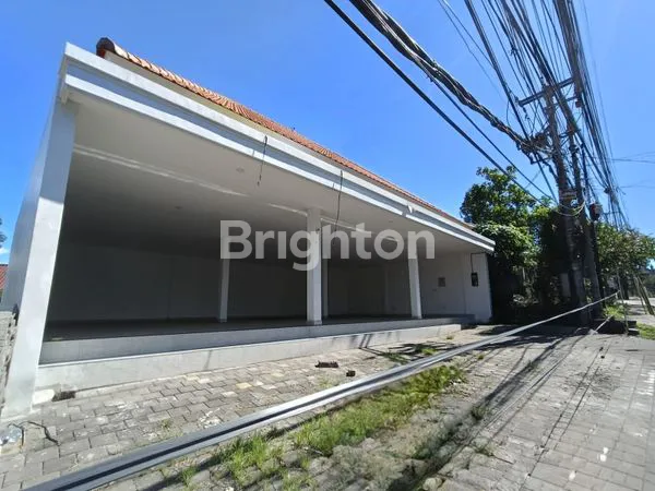 image TOKO PREMIUM 135M² DI JALAN UTAMA PERERENAN CANGGU (1)