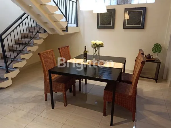 image RUMAH CANTIK DI PUSAT KOTA SAYAP BURANGRANG (1)