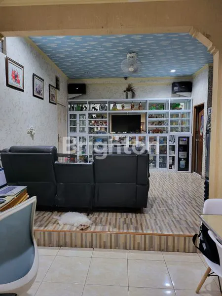 image RUMAH 3 LANTAI STRATEGIS DIJELAMBAR GROGOL PETAMBURAN JAKARTA BARAT  (5)