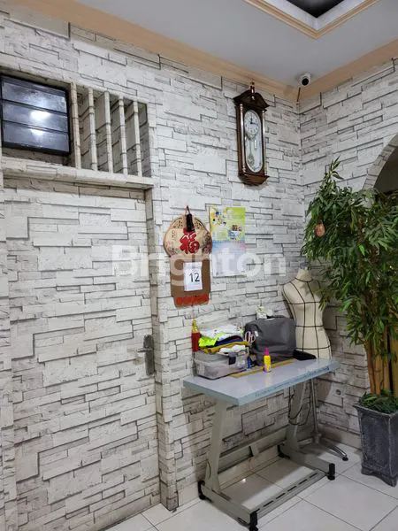 image RUMAH 3 LANTAI STRATEGIS DIJELAMBAR GROGOL PETAMBURAN JAKARTA BARAT  (7)