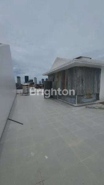 image DIJUAL RUMAH BARU 3 LANTAI DI PURI INDAH FULLY FURNISHED JAKARTA BARAT (8)