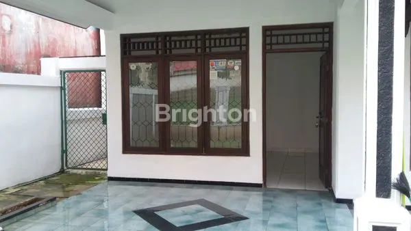 image RUMAH MURAH LUAS STRATEGIS DI CEGER CIPAYUNG JAKTIM (5)
