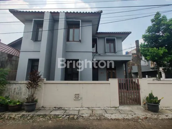 JUAL KOSAN DEKAT STAN BINTARO 8 KAMAR
