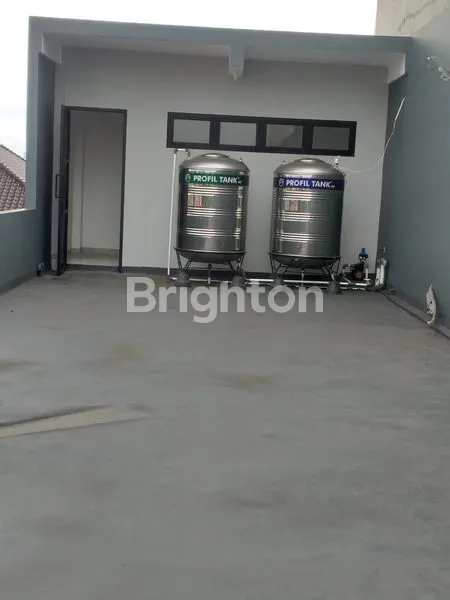 image RUMAH USAHA DEKAT GRAND CITY MALL SURABAYA ! FULL BANGUNAN 4LANTAI ! SEWA RUMAH USAHA WIJAYA KUSUMA SURABAYA (8)