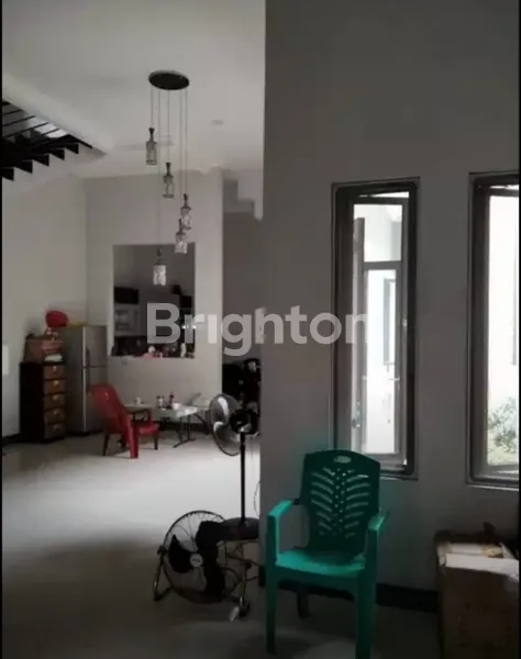image RUMAH 3 LANTAI LAHAN LUAS 600 M2 DI BSD, SEMI FURNISH SIAP HUNI LOKASI STRATEGIS (2)