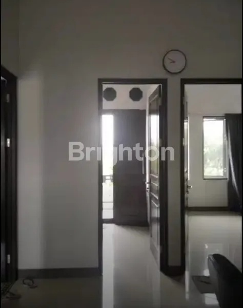 image RUMAH 3 LANTAI LAHAN LUAS 600 M2 DI BSD, SEMI FURNISH SIAP HUNI LOKASI STRATEGIS (8)