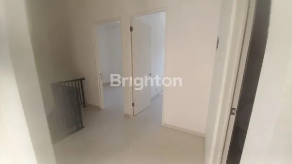 image RUMAH BARU GRESS 2 LANTAI DI WISATA SEMANGGI DEKAT MERR STIKOM MANGGROVE LEBAR 7 SHM BISA KPR ROW JALAN 2.5 MOBIL (7)