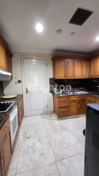 image APARTEMENT ISTANA SAHID JAKARTA PUSAT (5)