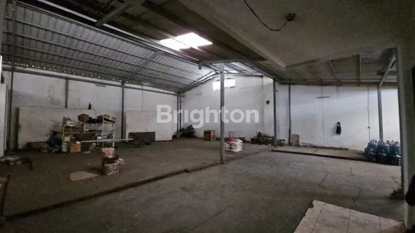 image GEDUNG DI MAINROAD CIMAHI KOTA (1)