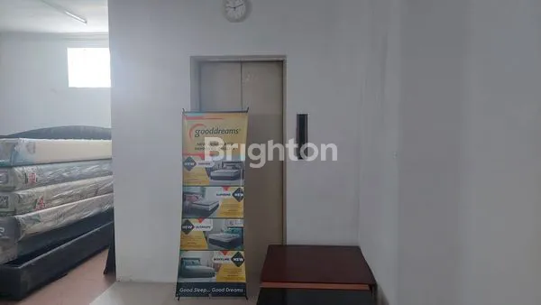 image RUKO SIAP PAKAI DI K.H. HASYIM ASHARI ROXY.  JAKARTA PUSAT (6)