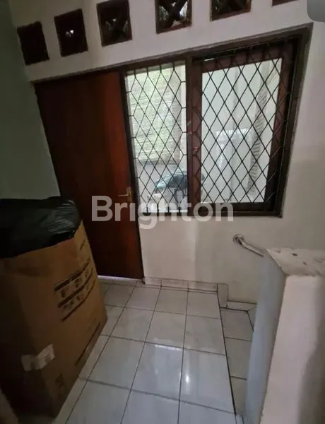 image RUMAH 2 LANTAI GADING SERPONG SIAP HUNI AMAN NYAMAN LOKASI STRATEGIS (7)