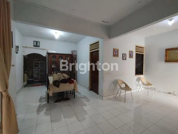 image RUMAH DENGAN SEMI FURNISHED, LOKASI DALAM PERUMAHAN DEKAT KE BANDARA (8)