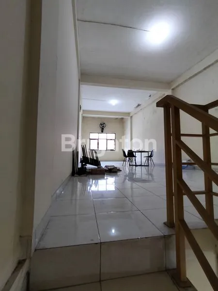 image RUKO SIAP PAKAI DI JL RAYA, LOKASI RAMAI & STRATEGIS (7)