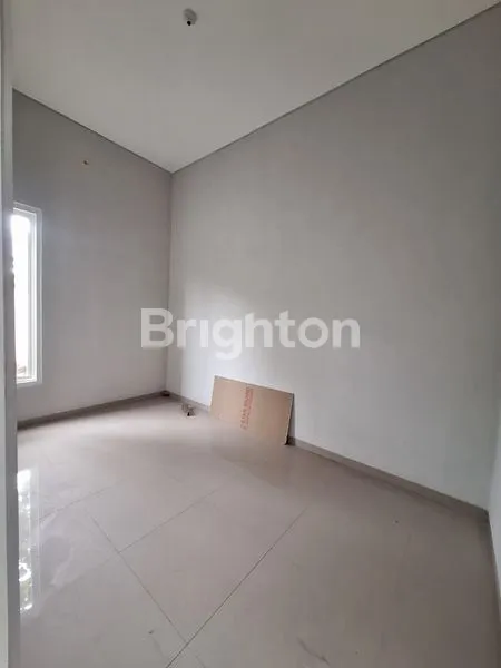 image  RUMAH KEBRAON SURABAYA BARU GRESS (8)