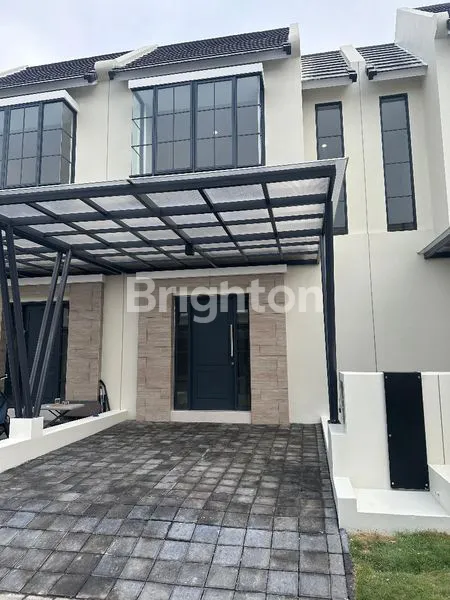 RUMAH DI PERUMAHAN OPRA CITY GRESIK CERME