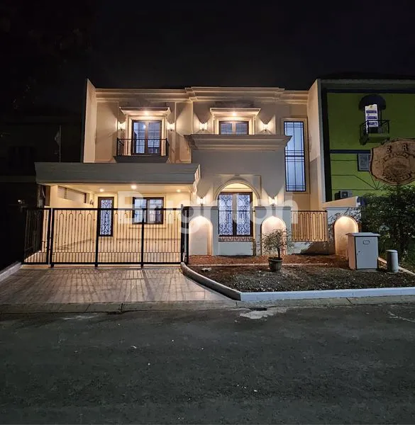 image FOR SALE : TURUN HARGA JADI 6.5 M NEGO ----RUMAH EXCLUSIVE BOULEVARD KOTA WISATA CIBUBUR - 2 LANTAI- LUAS TANAH 300 M , KOLAM RENANG , AKSES MUDAH KE TOL DAN MALL. (8)