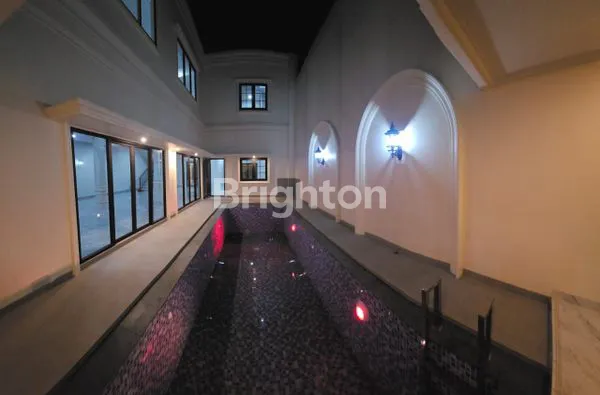 image FOR SALE : TURUN HARGA JADI 6.5 M NEGO ----RUMAH EXCLUSIVE BOULEVARD KOTA WISATA CIBUBUR - 2 LANTAI- LUAS TANAH 300 M , KOLAM RENANG , AKSES MUDAH KE TOL DAN MALL. (1)