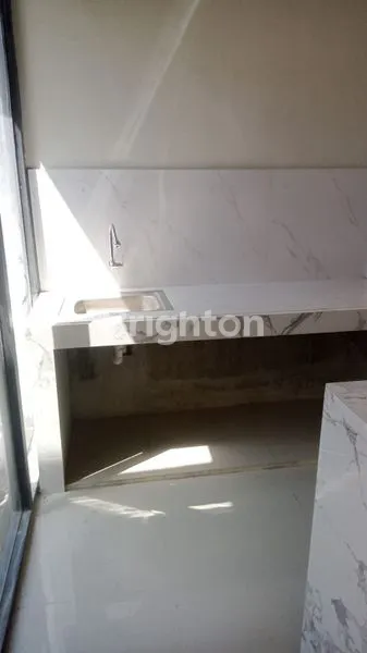 image RUMAH MEWAH BANGUNAN BARU (5)