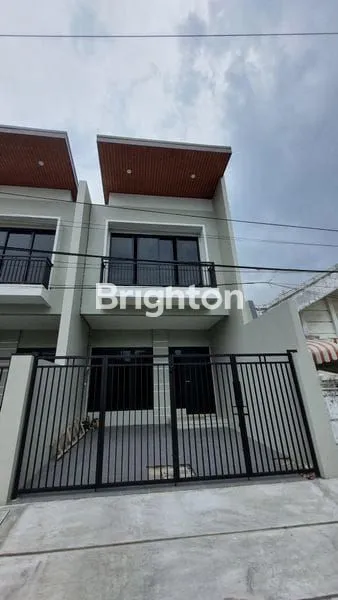 image RUMAH BARU NEW GRESS DI SUTOREJO SURABAYA DEKAT UNAIR ITS GM GALAXY MALL PAKUWON CITY (1)