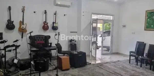 image RUMAH 1 LANTAI DENGAN TANAH YANG LUAS DI LOKASI YANG STRATEGIS ,LT 160M², LB 60M², CIBUBUR, KRANGGAN PERMAI,DEPOK,JAWA BARAT (4)