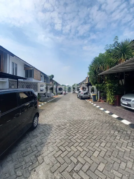 image RUMAH KONDISI BAGUS SIAP HUNI CIPUTAT TIMUR (2)