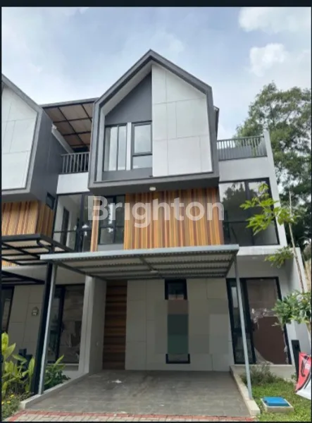 image RUMAH BARU 2,5 LANTAI DISEWAKAN/JUAL DI KOTA WISATA (1)