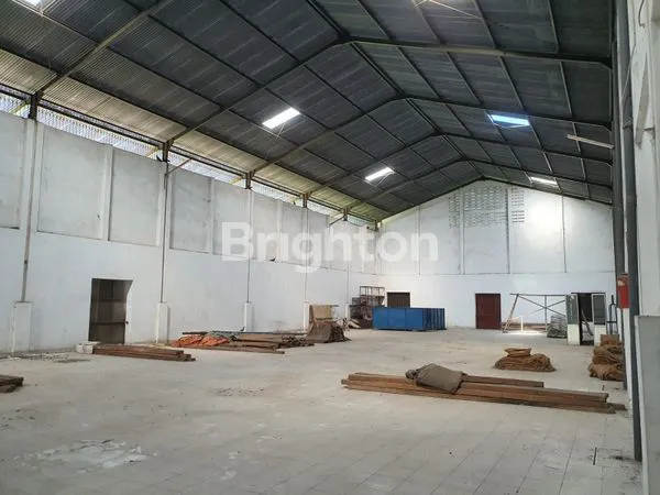 image GUDANG LUAS (2)