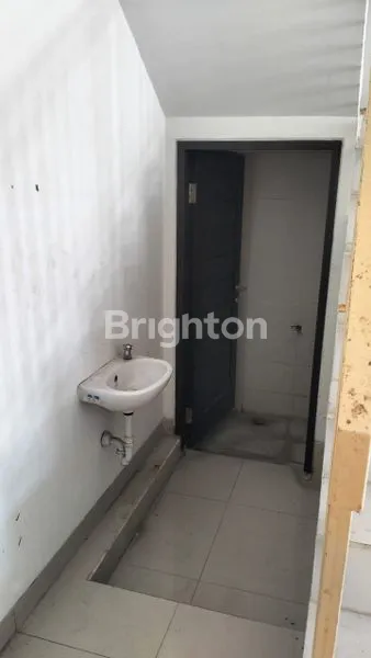 image RUKO DI JALAN LETDA (2)