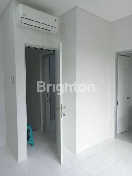 image RUMAH RAPI SIAP HUNI DI CLUSTER MALIBU GADING SERPONG (4)