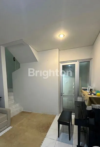 image RUMAH RAPI SIAP HUNI DI CLUSTER MALIBU GADING SERPONG (7)